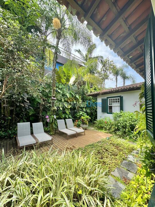 Casa para alquiler de vacaciones em São Sebastião (Praia da Baleia)