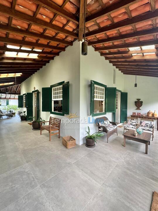 Casa para alquiler de vacaciones em São Sebastião (Praia da Baleia)