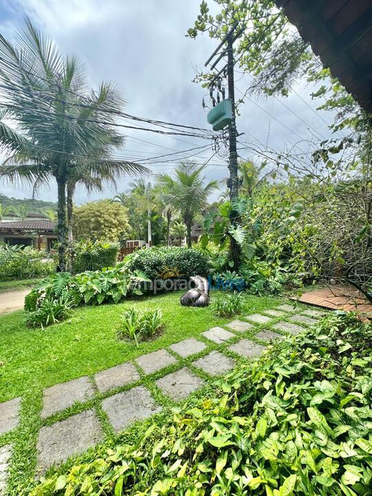 Casa para alquiler de vacaciones em São Sebastião (Praia da Baleia)