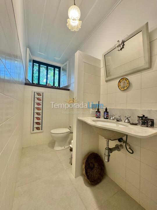 Casa para alquiler de vacaciones em São Sebastião (Praia da Baleia)