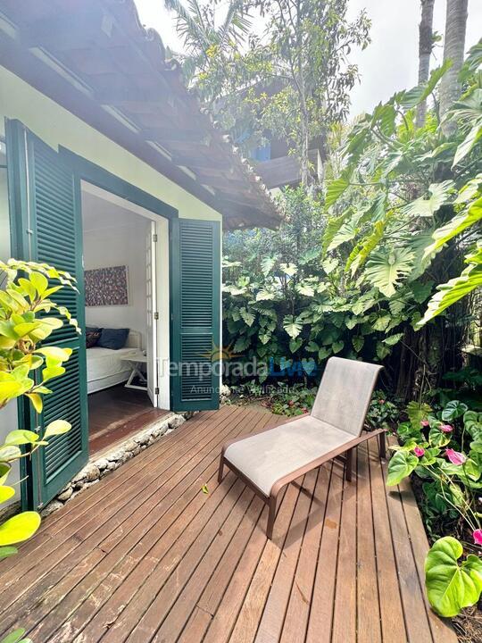 Casa para alquiler de vacaciones em São Sebastião (Praia da Baleia)