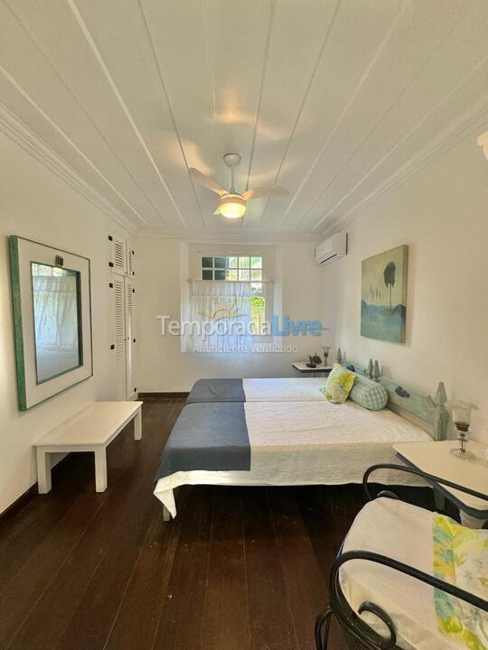 Casa para alquiler de vacaciones em São Sebastião (Praia da Baleia)