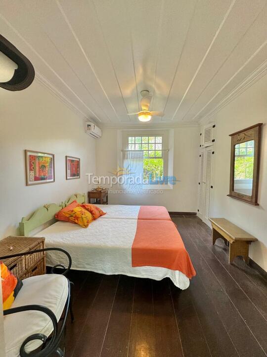 Casa para alquiler de vacaciones em São Sebastião (Praia da Baleia)