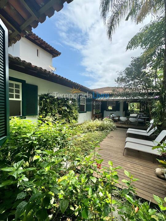 Casa para alquiler de vacaciones em São Sebastião (Praia da Baleia)