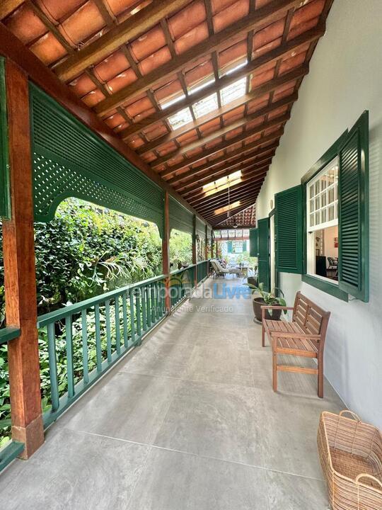 Casa para alquiler de vacaciones em São Sebastião (Praia da Baleia)