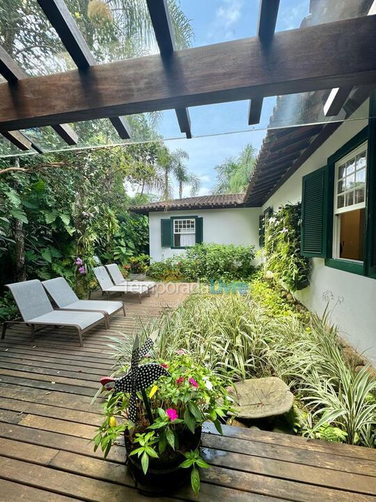 Casa para alquiler de vacaciones em São Sebastião (Praia da Baleia)