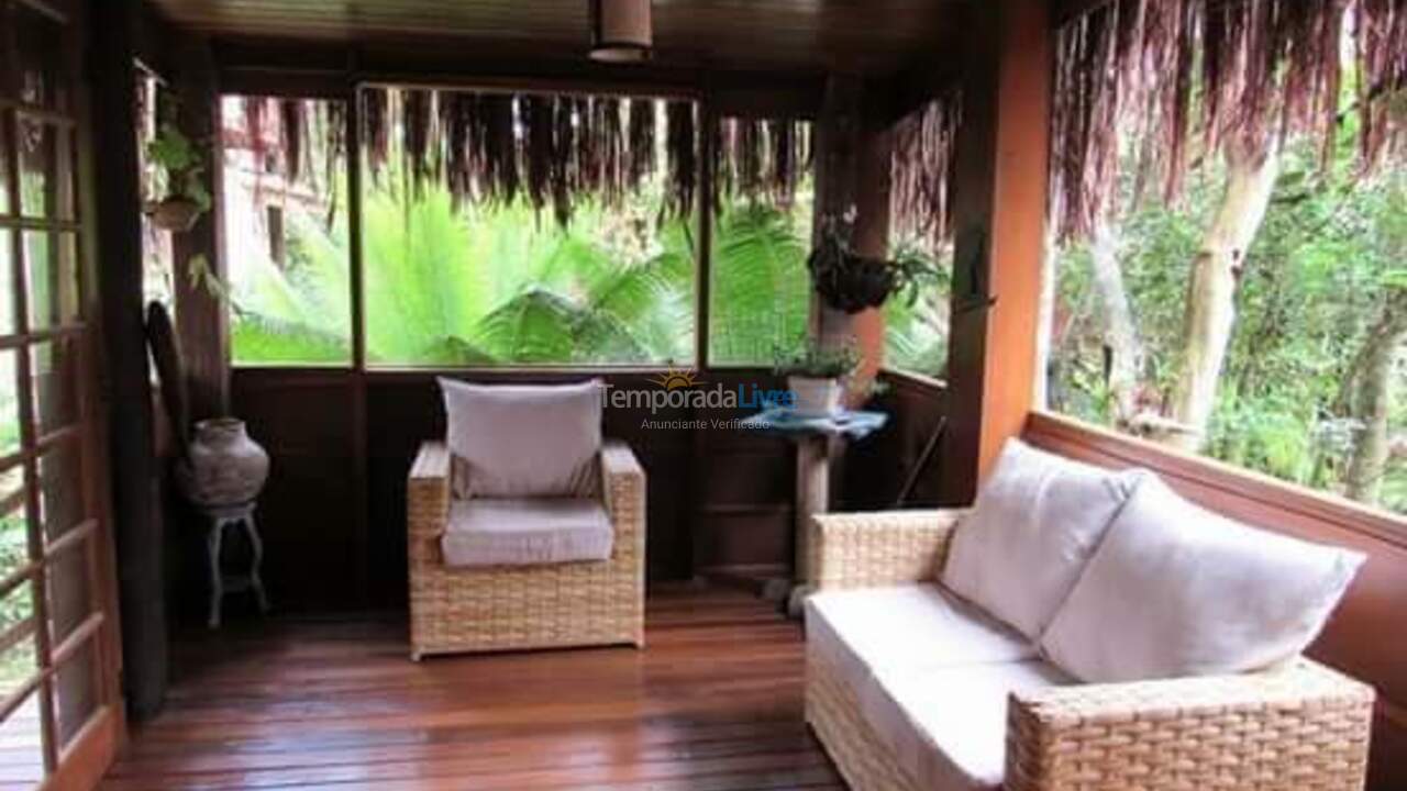 Casa para alquiler de vacaciones em Ilhabela (Reino)