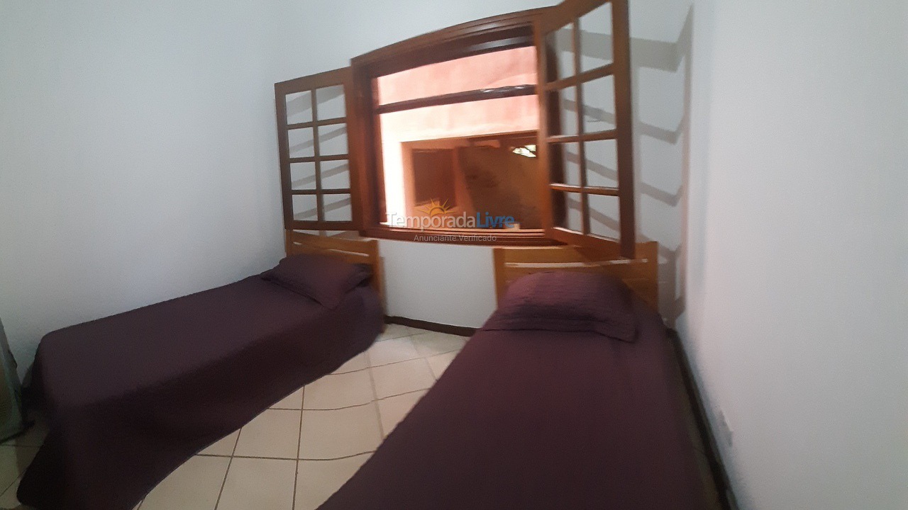 Casa para alquiler de vacaciones em Ilhabela (Reino)