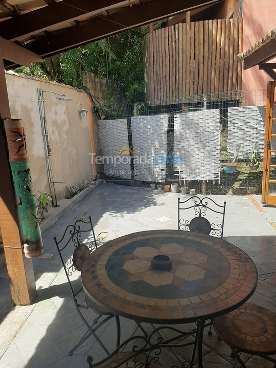 Casa para alquiler de vacaciones em Ilhabela (Reino)