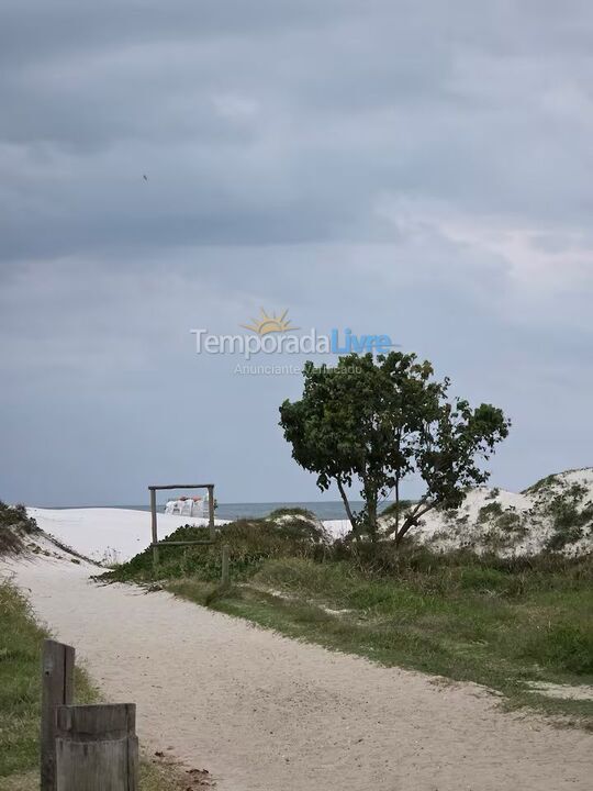Casa para aluguel de temporada em Cabo Frio (Praia das Dunas)
