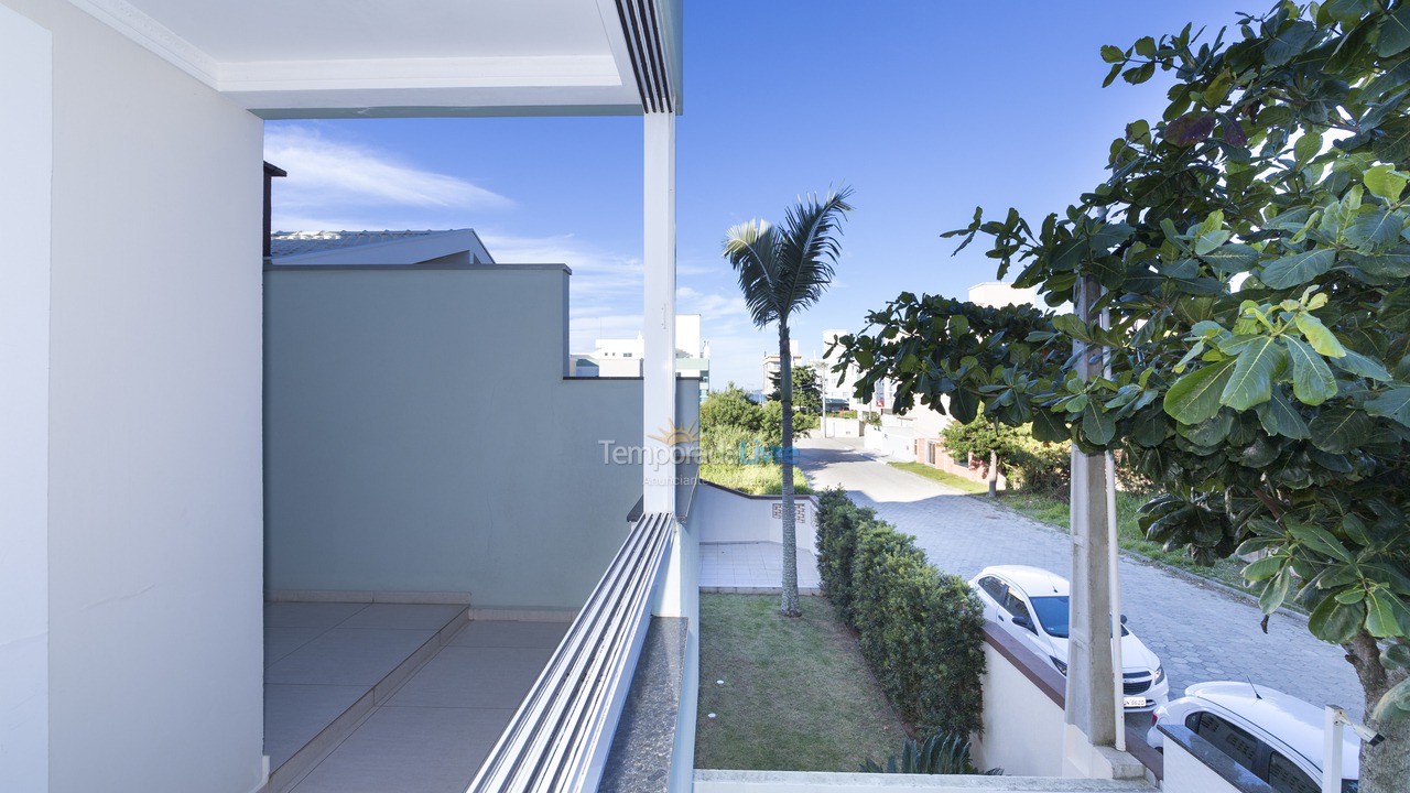 Apartment for vacation rental in Bombinhas (Canto Grande)