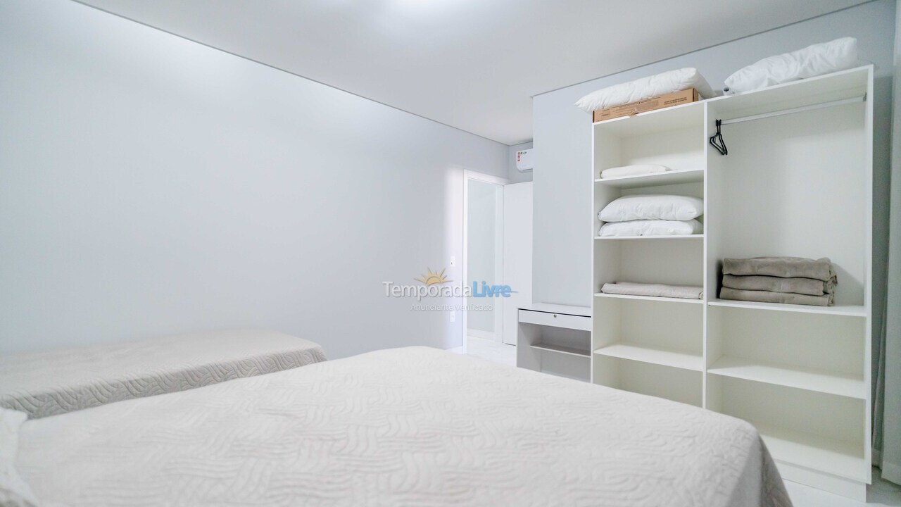 Apartment for vacation rental in Bombinhas (Mariscal)