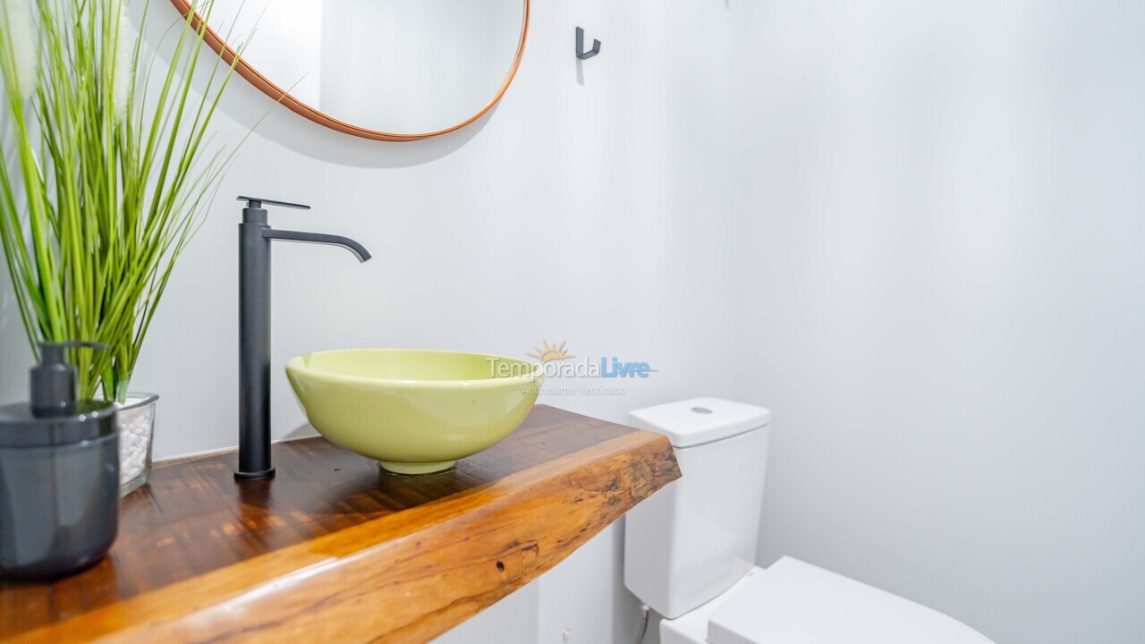 Apartment for vacation rental in Bombinhas (Mariscal)