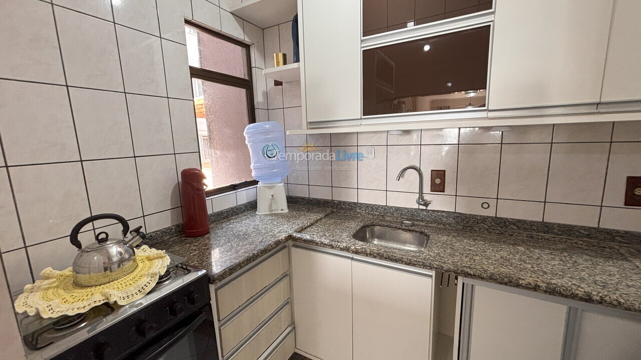 Apartamento para aluguel de temporada em Bombinhas (Praia de Bombas)