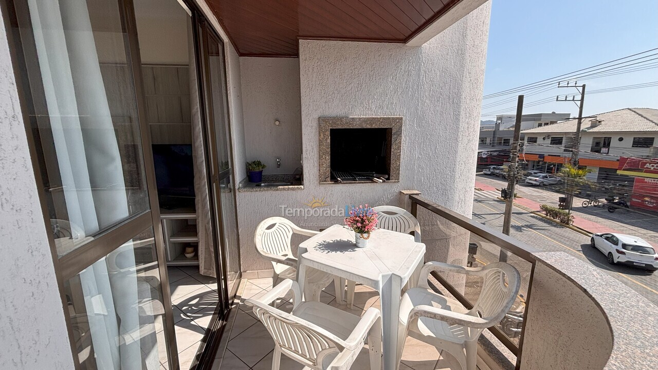 Apartamento para aluguel de temporada em Bombinhas (Praia de Bombas)