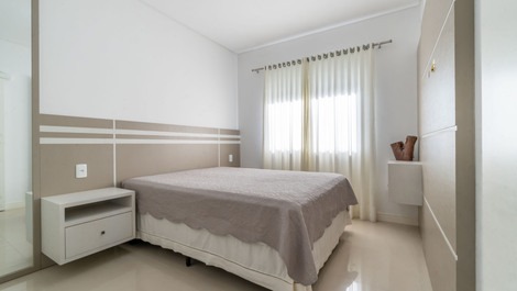 APARTAMENTO DE 3 SUITES A 50 MTS DE LA PLAYA MARISCAL