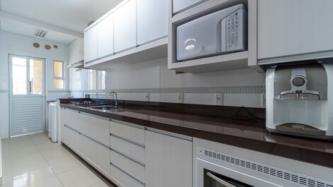 APARTAMENTO DE 3 SUITES A 50 MTS DE LA PLAYA MARISCAL