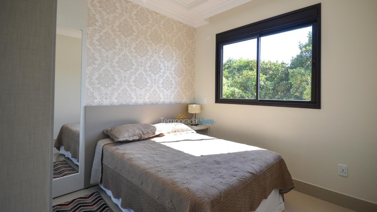 Apartment for vacation rental in Bombinhas (Canto Grande)