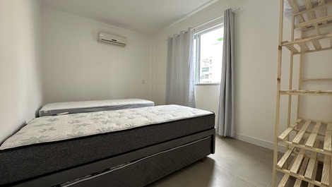 APARTAMENTO DE 2 HABITACIONES A 80 MTS DE LA PLAYA MARISCAL