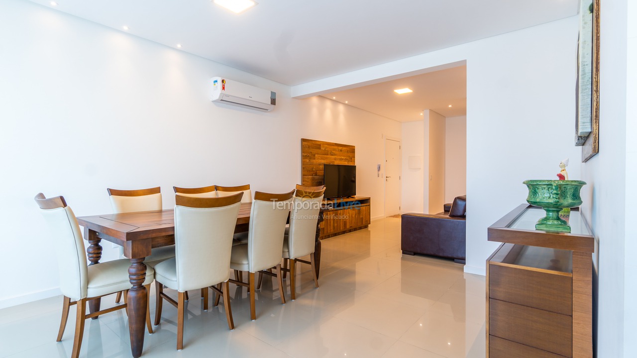 Apartamento para aluguel de temporada em Bombinhas (Praia de Canto Grande Mar de Fora)