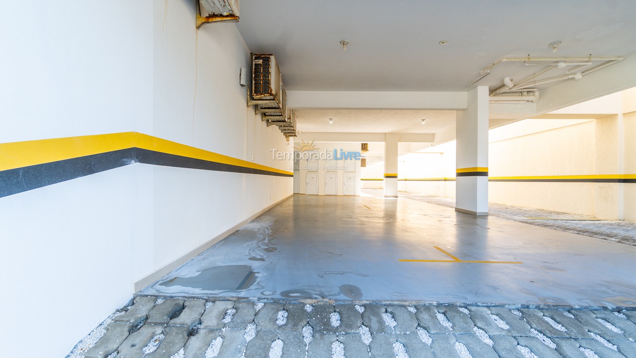 Apartamento para aluguel de temporada em Bombinhas (Praia de Canto Grande Mar de Fora)