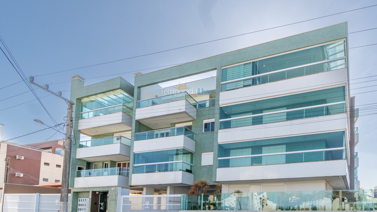 Apartamento para aluguel de temporada em Bombinhas (Praia de Canto Grande Mar de Fora)