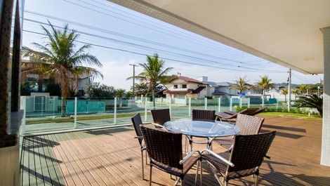 GARDEN FRONT OF THE AVENUE WITH SEA VIEWS ON CANTO GRANDE BEACH