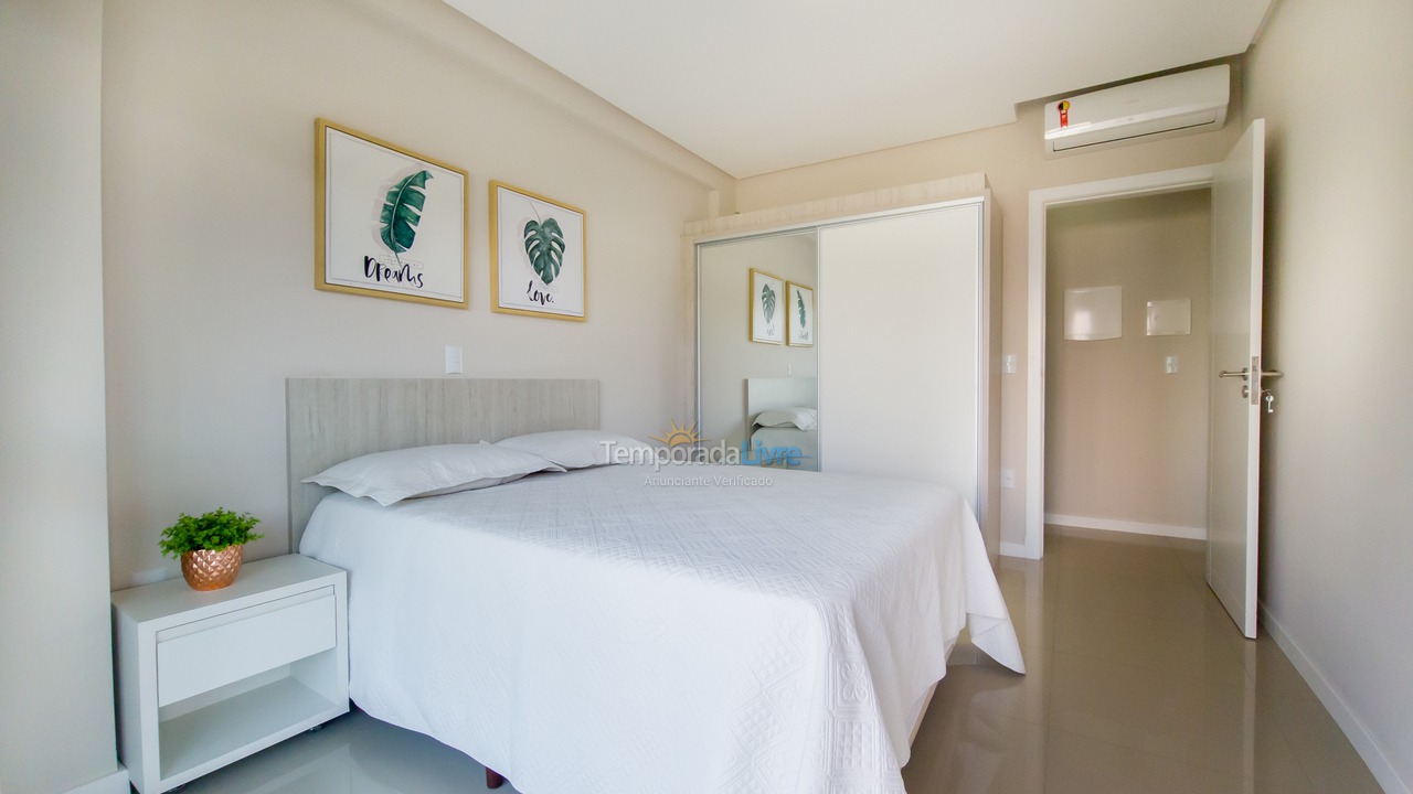 Apartment for vacation rental in Bombinhas (Canto Grande)