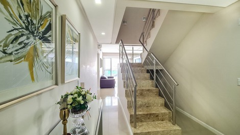 ÁTICO DÚPLEX DE ALTA GAMA CON 4 DORMITORIOS Y VISTAS AL MAR