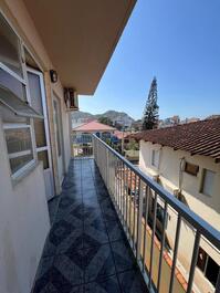 Excelente apartamento con 1 suite + 1 dormitorio con aire acondicionado + 1 dormitorio con ventilador