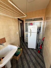 Excelente apartamento con 1 suite + 1 dormitorio con aire acondicionado + 1 dormitorio con ventilador