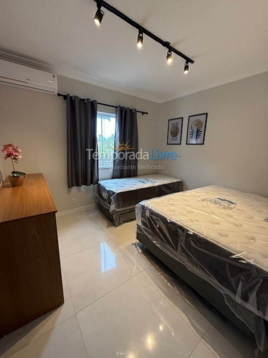 Apartamento para aluguel de temporada em São Francisco do Sul (Enseada)