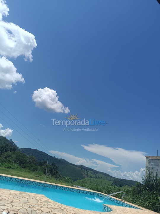 Chácara / sítio para aluguel de temporada em Nazaré Paulista (Divininho)