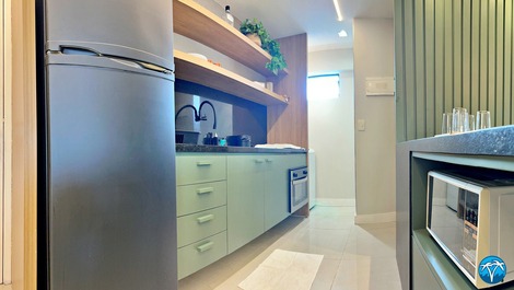 New, Impeccable Penthouse Apartment