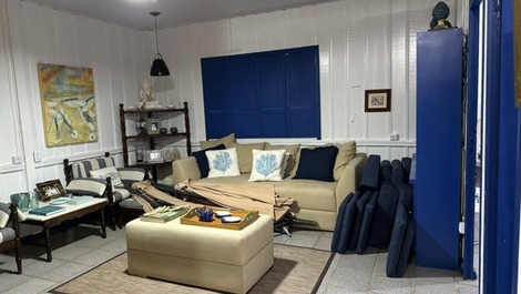 Casa com piscina Frente Mar em Jurerê