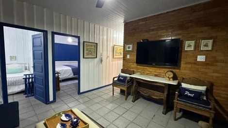 Casa com piscina Frente Mar em Jurerê