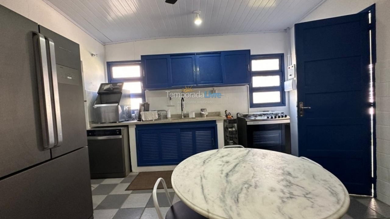 Casa para aluguel de temporada em Florianópolis (Jurere Tradicional)