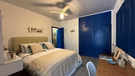 Casa com piscina Frente Mar em Jurerê