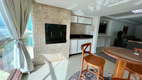 Apartamento de alto standing frente al mar en el centro de Itapema