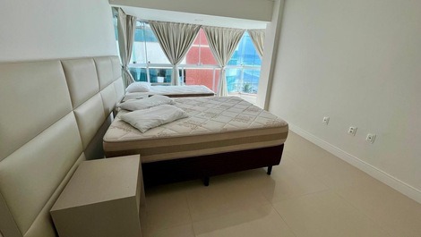 Apartamento de alto standing frente al mar en el centro de Itapema