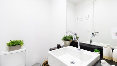 Swimming pool, gym, AC, Gardens | Brazilian Corner