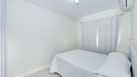 LINDO APARTAMENTO DE 3 DORMITÓRIOS NA PRAIA DO CANTO GRANDE