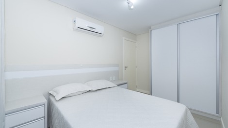 LINDO APARTAMENTO DE 3 DORMITÓRIOS NA PRAIA DO CANTO GRANDE