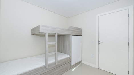 LINDO APARTAMENTO DE 3 DORMITÓRIOS NA PRAIA DO CANTO GRANDE