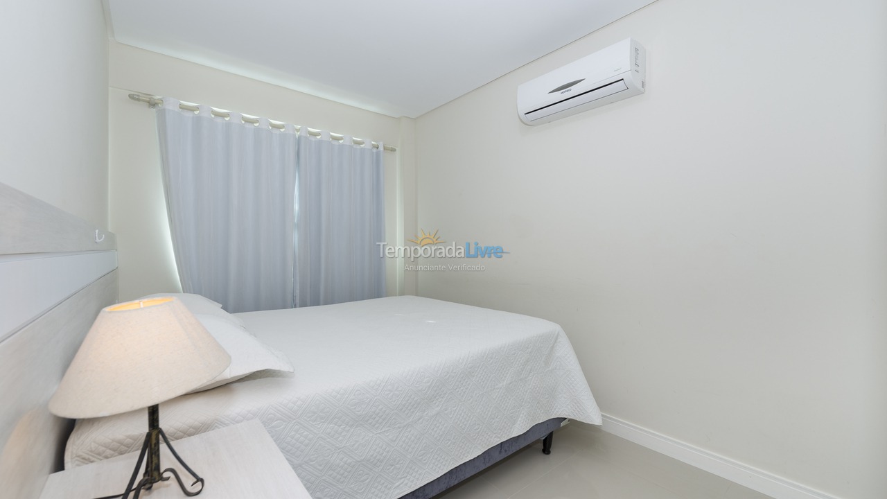 Apartamento para aluguel de temporada em Bombinhas (Canto Grande)