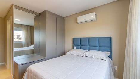 HIGH-END PENTHOUSE WITH POOL 100 METERS FROM MARISCAL BEACH