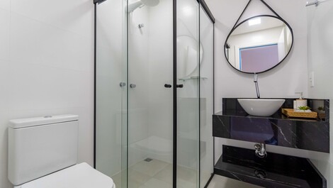 HIGH-END PENTHOUSE WITH POOL 100 METERS FROM MARISCAL BEACH