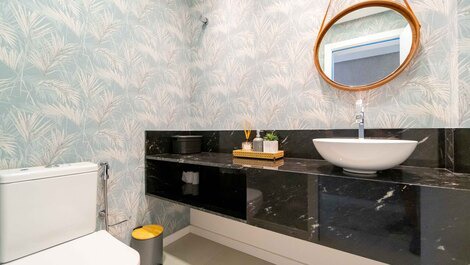 HIGH-END PENTHOUSE WITH POOL 100 METERS FROM MARISCAL BEACH