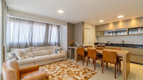 HIGH-END PENTHOUSE WITH POOL 100 METERS FROM MARISCAL BEACH