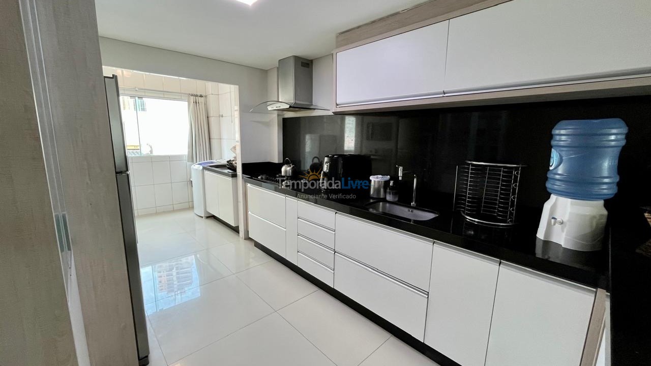 Apartamento para aluguel de temporada em Itapema (Centro)